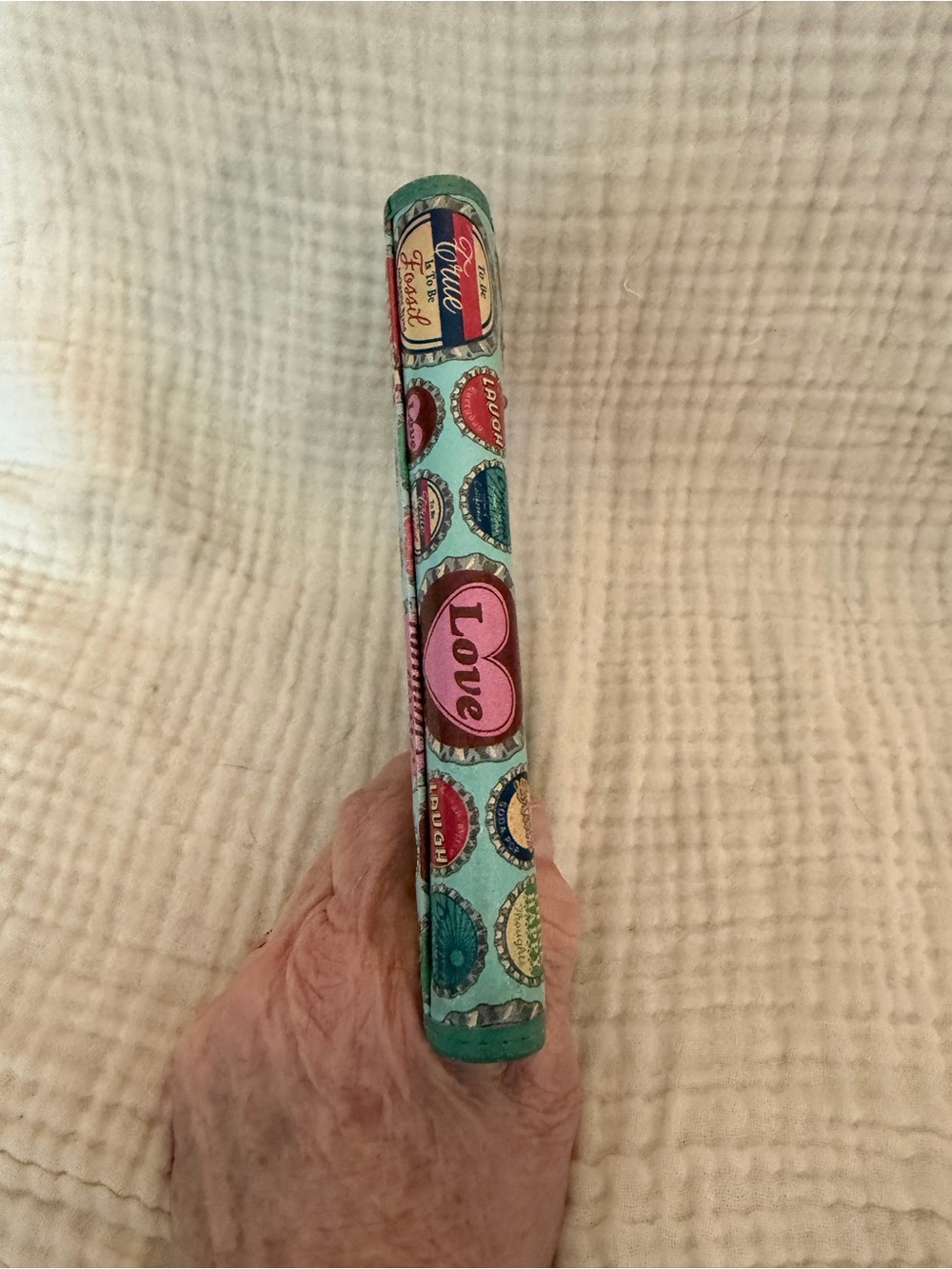 Fossil Turquoise Multicolor Bottle Cap Print Wallet Collectors Item - Picture 9 of 9